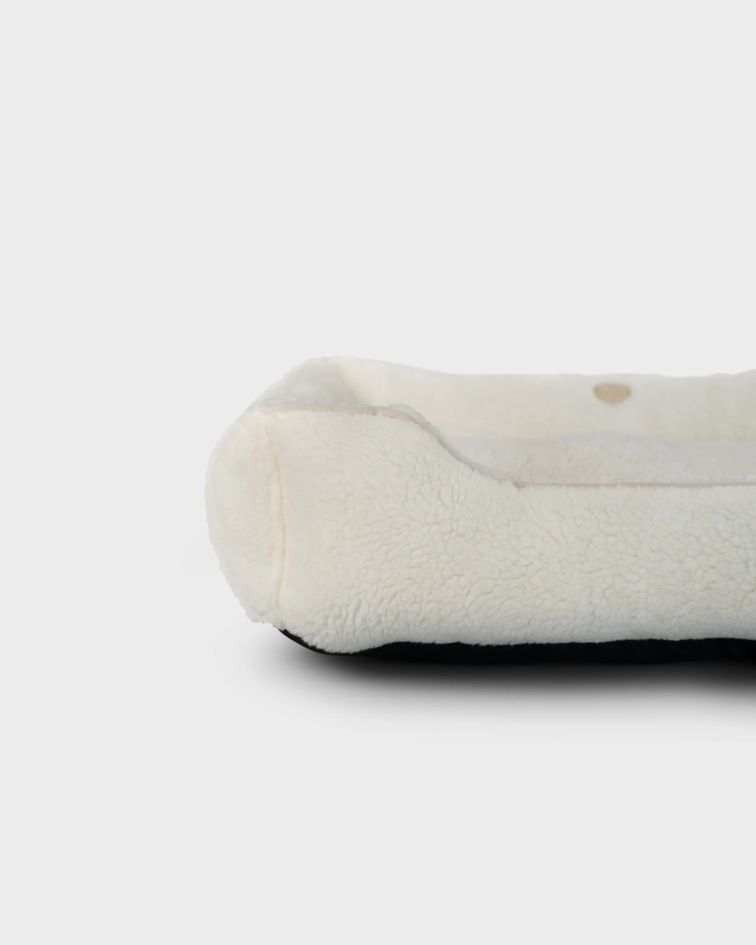 Chester & Lee | Furry Sleeper Dog Bed Beige