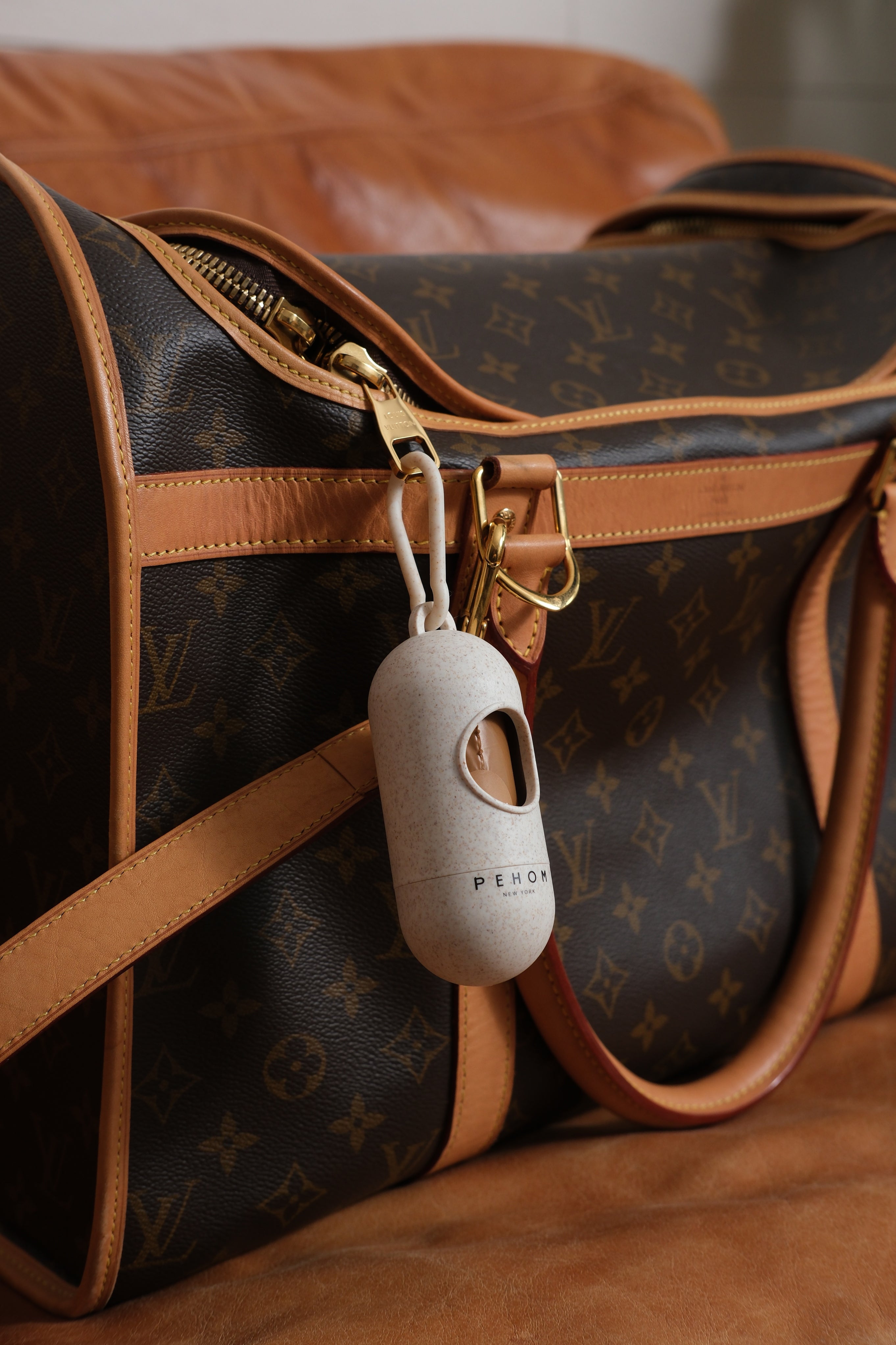 Pehom | Poop Dispenser & Bags