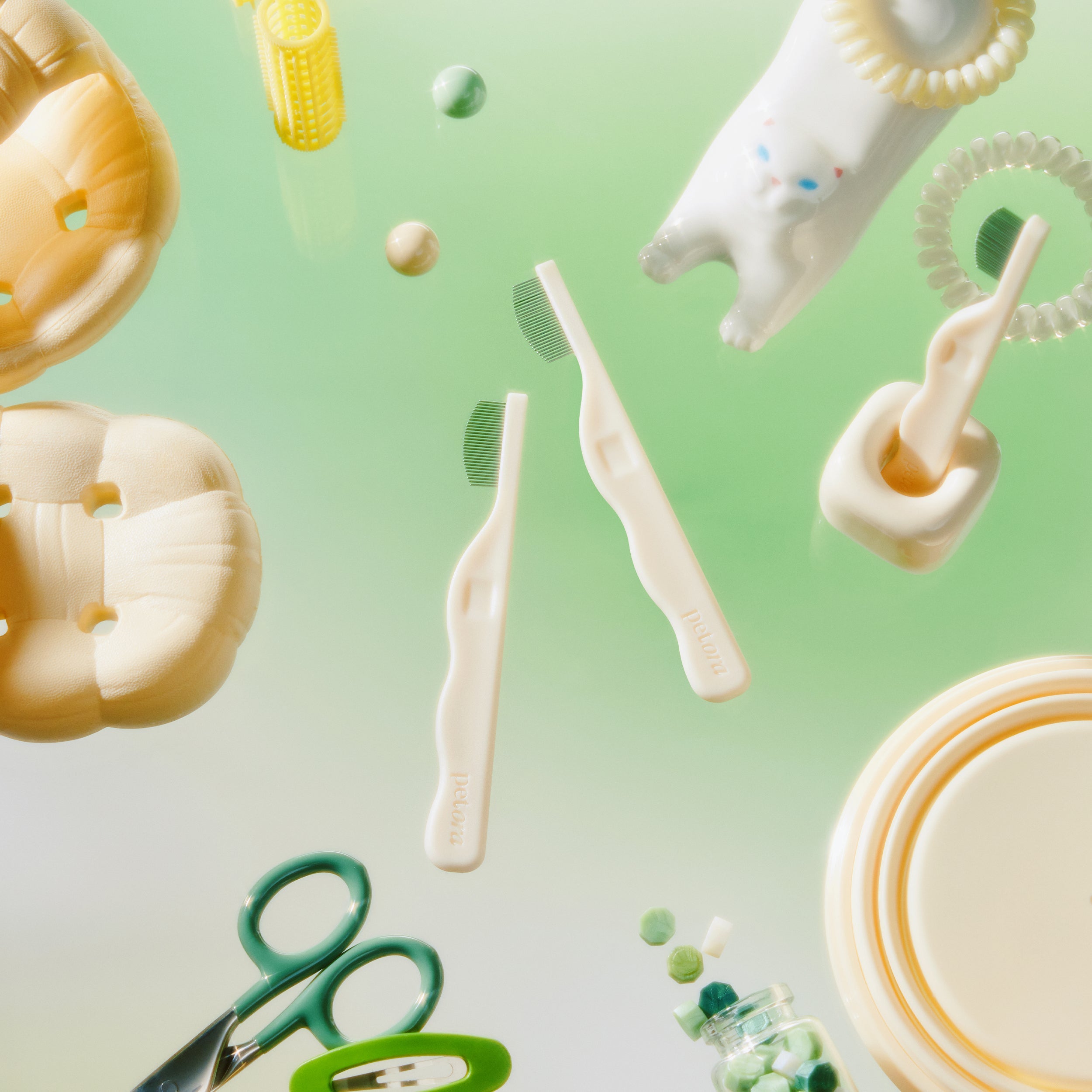 BRUSH ON ME Pet Facial & Eye Comb