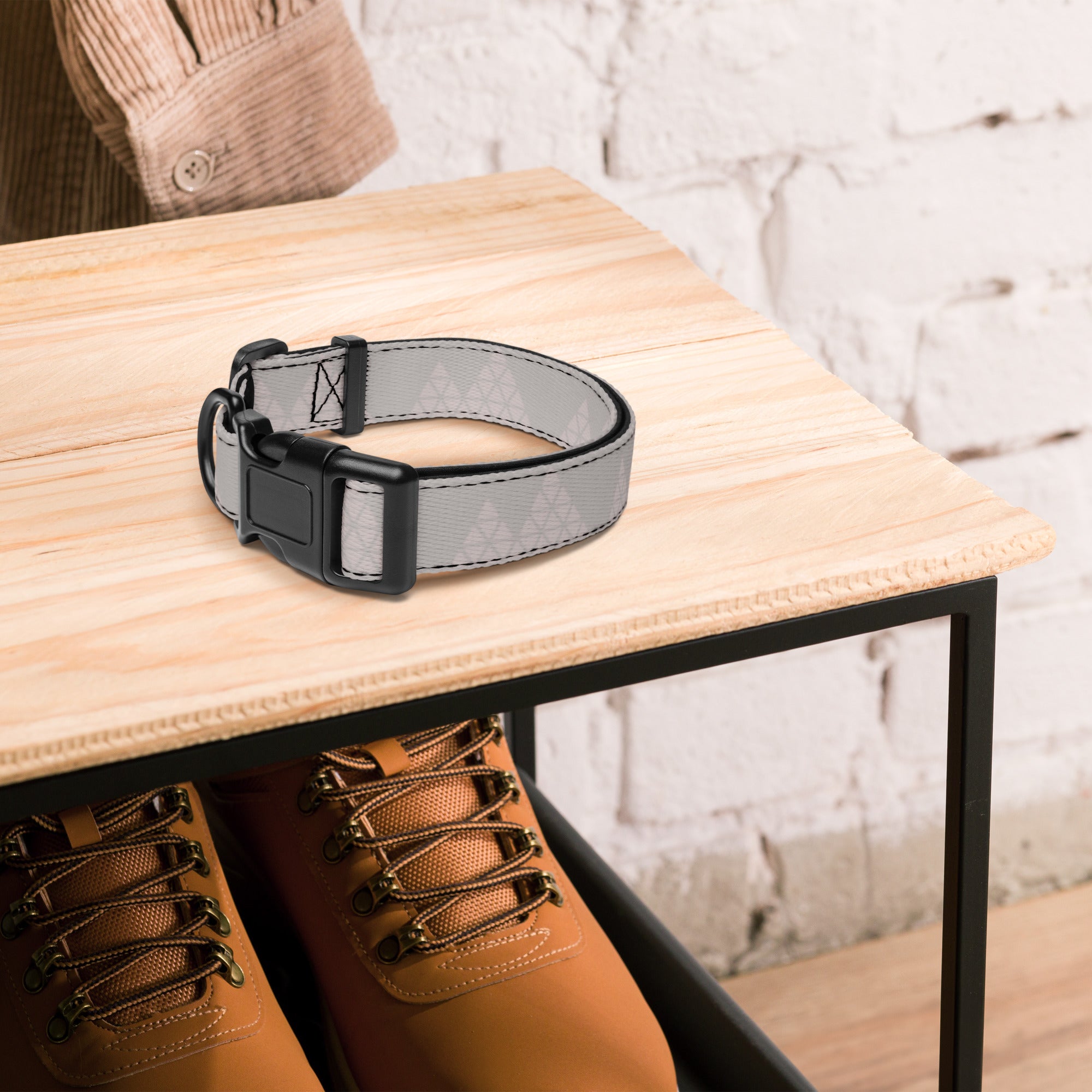 Sebastian & Clementine Triangles Premium Adjustable Pet Collar
